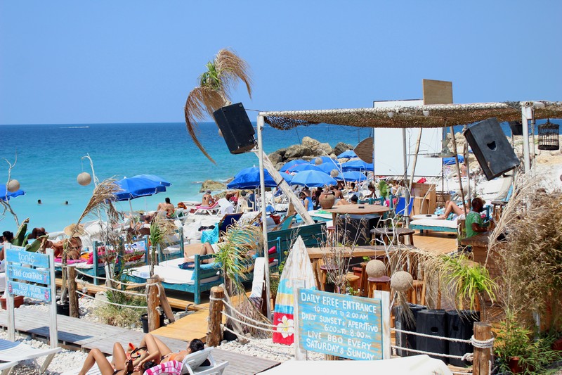 Tonic Beach Bar on Sunday